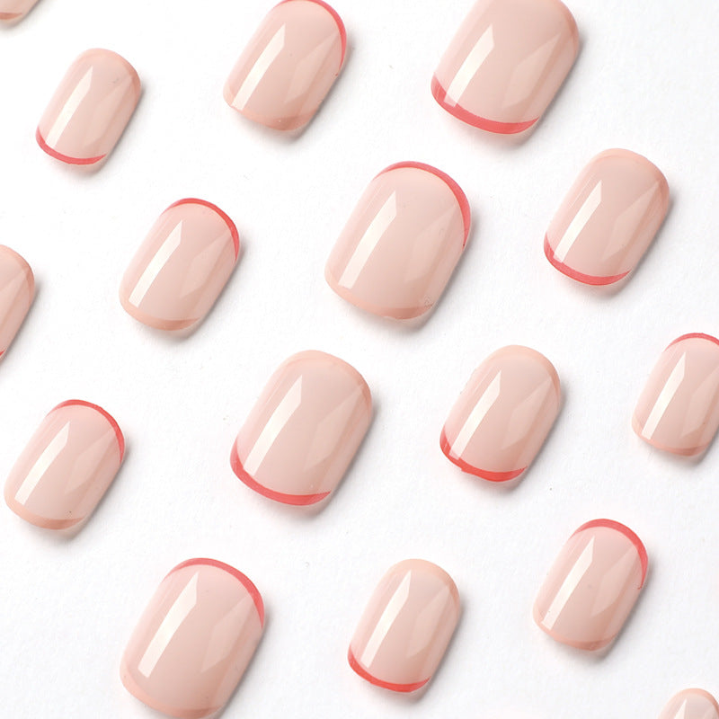 Kunstvolle Nagelverlängerungen mit Elegantem Farbverlauf und Moderne Akzente Karnz