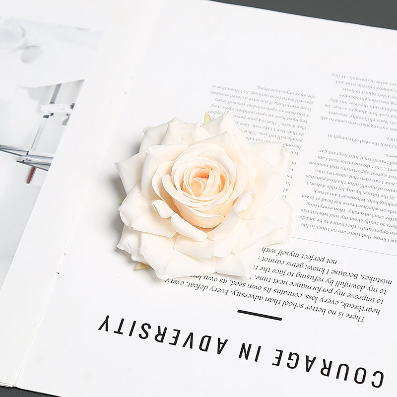 Florale Corsage für dekorative Trage- und Ausstellungszwecke