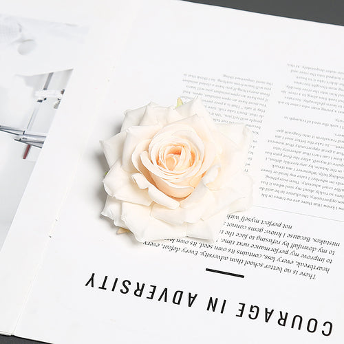 Florale Corsage für dekorative Trage- und Ausstellungszwecke