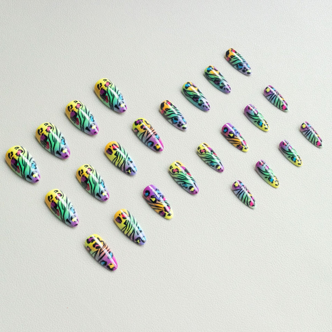 Wildtier Druck Nagelkunst