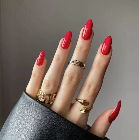 Stylisches Press-On-Nagelset mit schimmerndem Finish Karnz