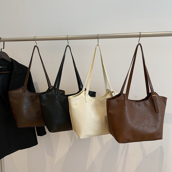 Geräumige Alltags-Schultertasche Karnz