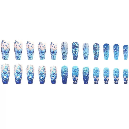 Kunstnagelset mit floralen und Schmetterlingsmuster Karnz