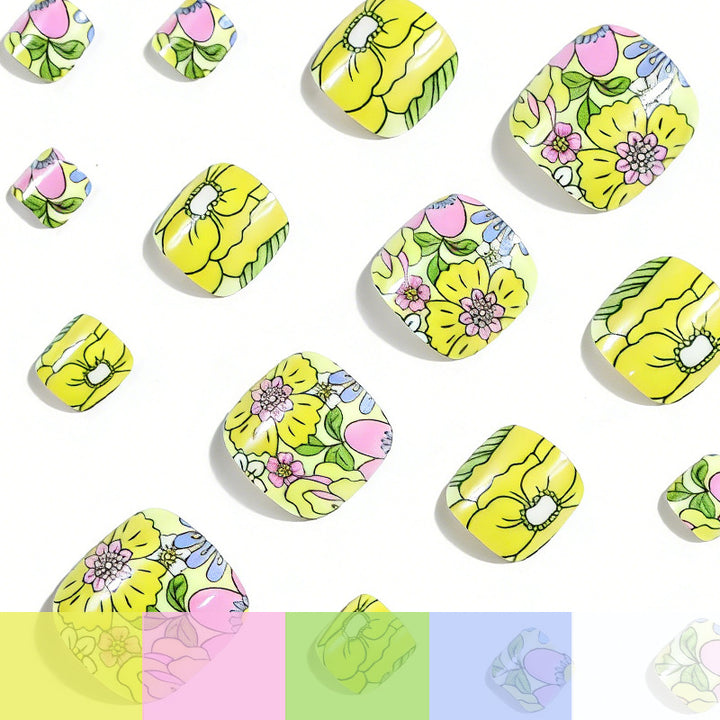 Dekorative florale Nagelkunst Karnz