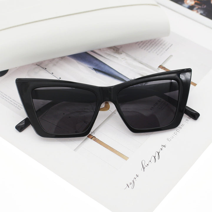 Damen Katzenaugen-Sonnenbrille mit transparentem Rahmen und UV-Schutz Karnz