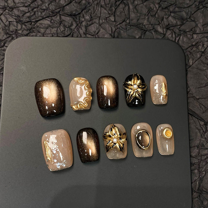 Luxuriöse dekorative Press-On-Nagelspitzen