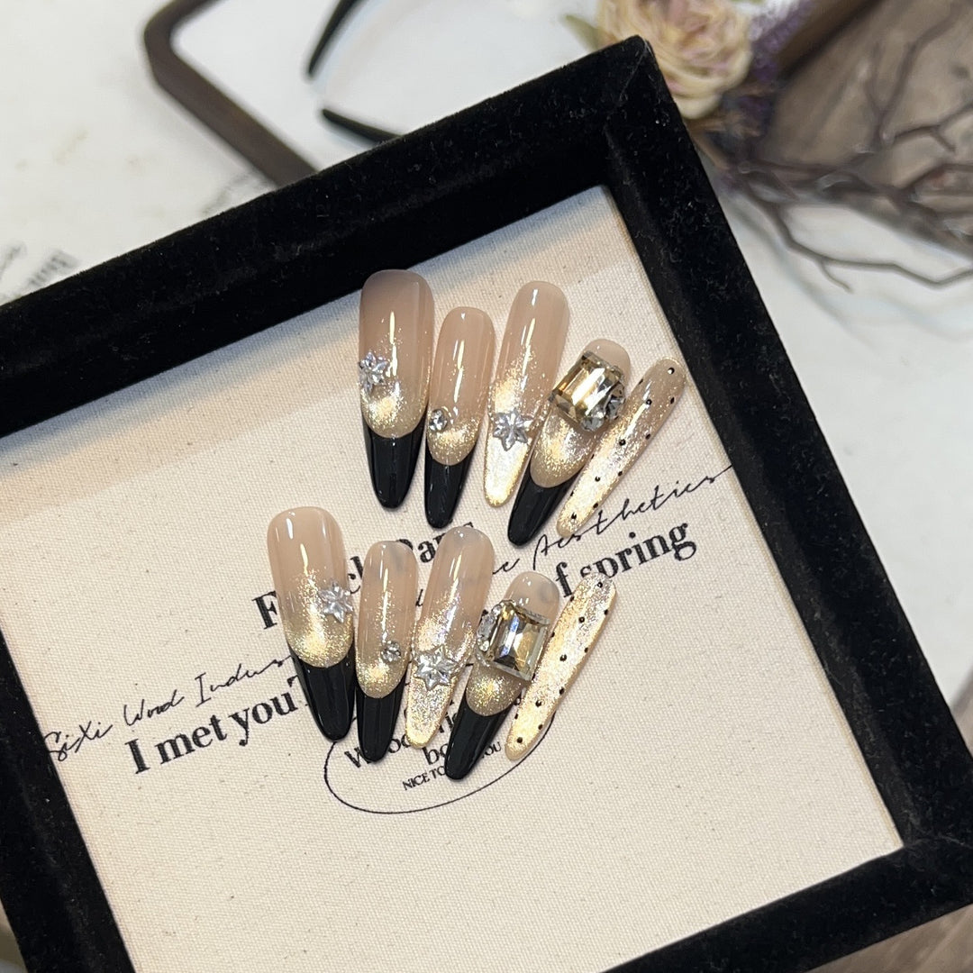 Glamorous Stiletto Press-On Nagelkunst