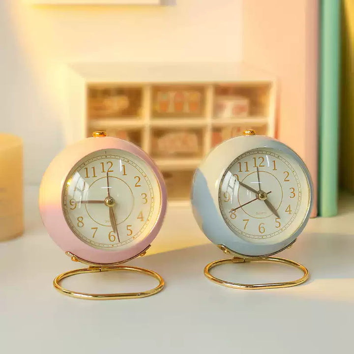 Vintage Tischwecker Im Eleganten Retro-Design Karnz