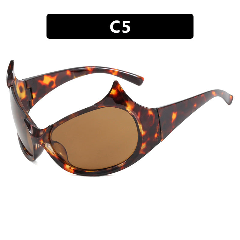 Damen futuristische Sonnenbrille mit stylischem Design und schützendem UV-Filter Karnz
