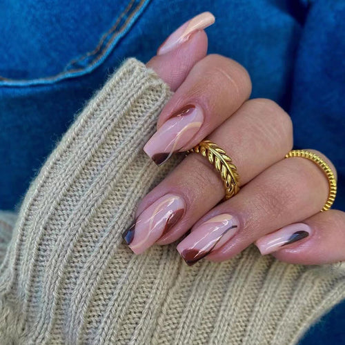 Künstliche Nagelgestaltung mit modernem Marmormuster Karnz
