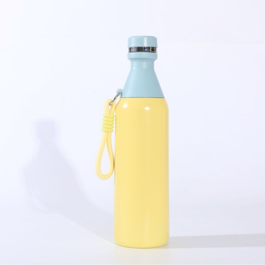 Damen isolierte Edelstahl Trinkflasche mit praktischem Tragegriff Karnz
