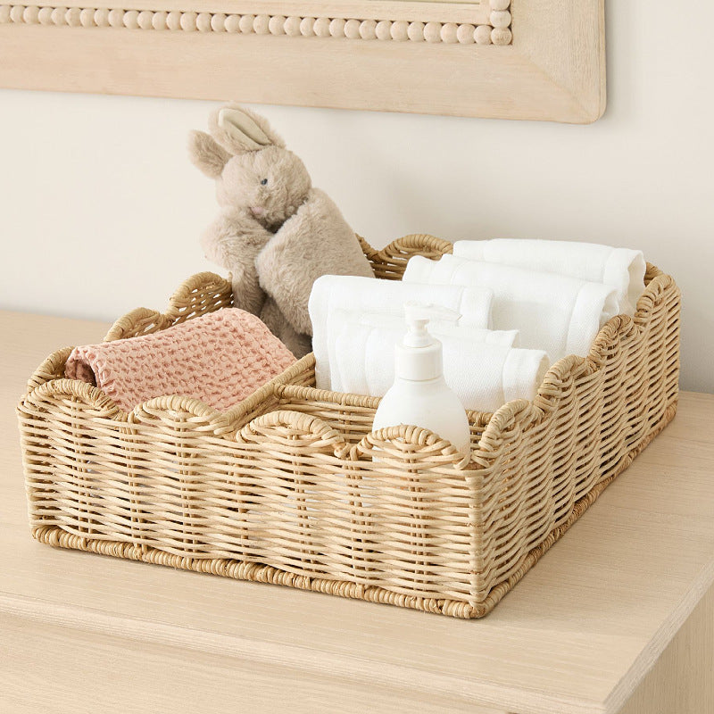 Stilvoller Organizer-Korb mit Wellenrand Karnz