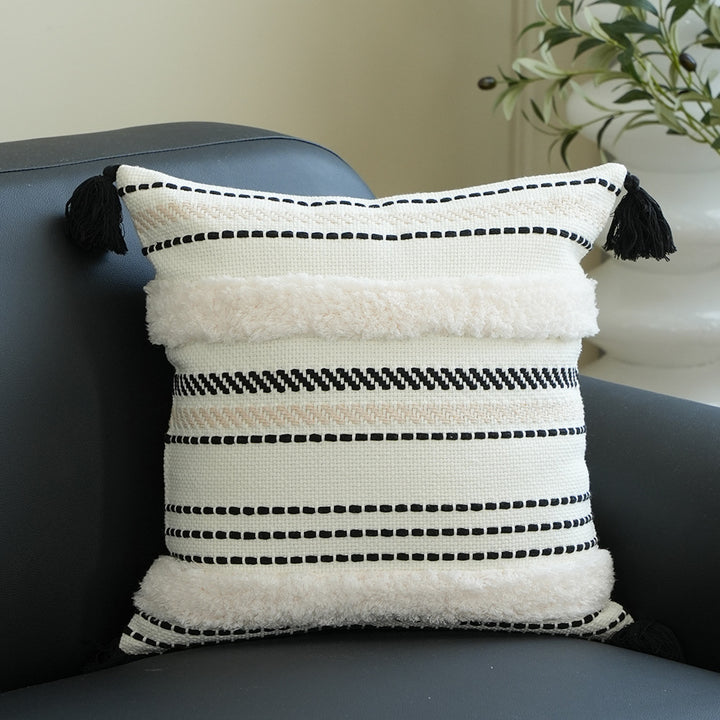 Rechteckiges gewebtes Lumbar-Dekokissen mit Tuft‑Diamanten und Quasten