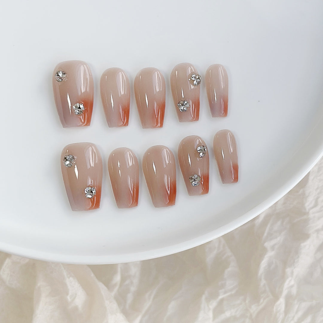 Elegantes Press-On-Nagelkunst-Set mit Strass und Ombre-Design