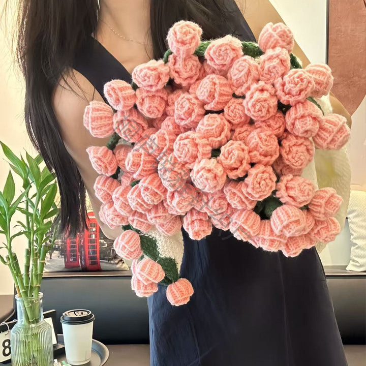 Floral Strickstrauß