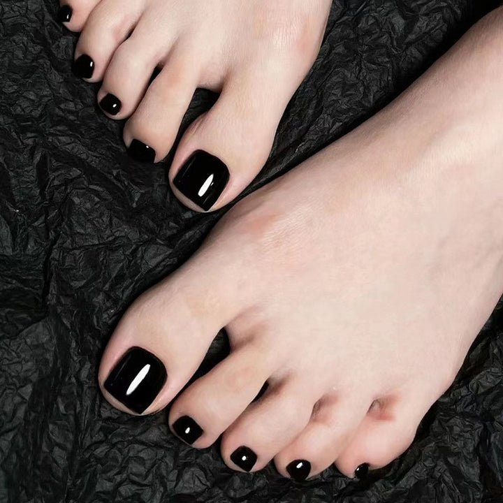 Trendige Fußnagelkunst Karnz