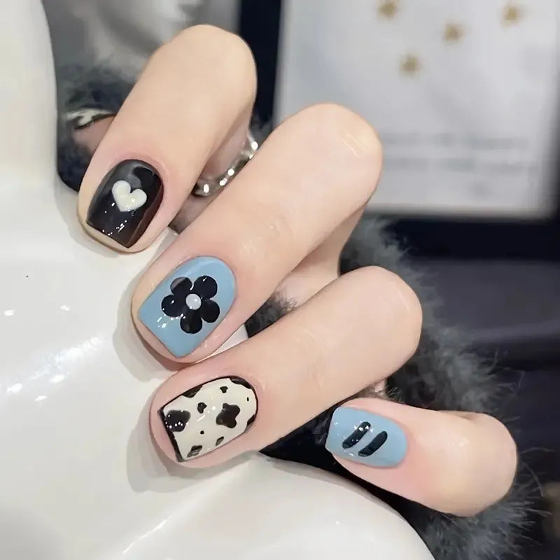 Moderne glitzernde Nagelkunst-Verbesserungen Karnz