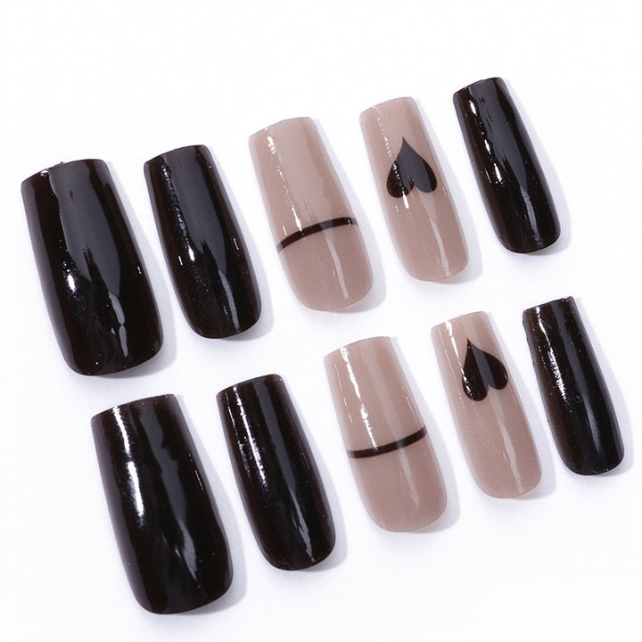 Elegantes Glänzendes Press-On Nagelset Karnz