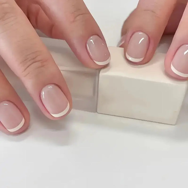 Klassische französische Tip-Press-On-Nägel Karnz