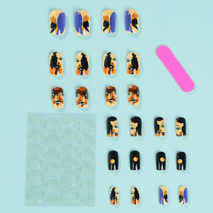 Kunstvolle Nail Art Nägel Karnz