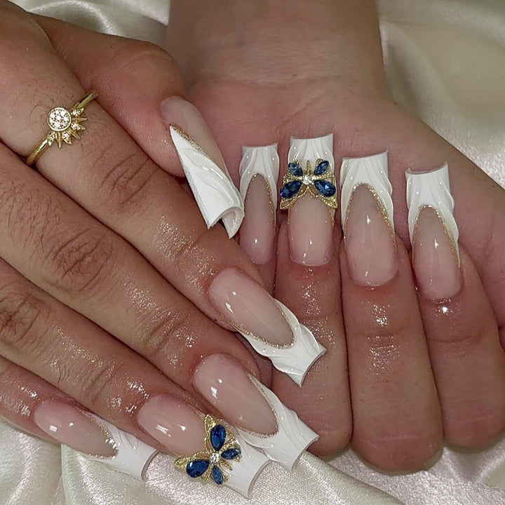 Dekorative Nagelkunst Karnz