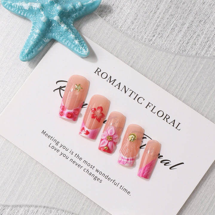 Romantisches florales Press-On-Nageldesign Karnz