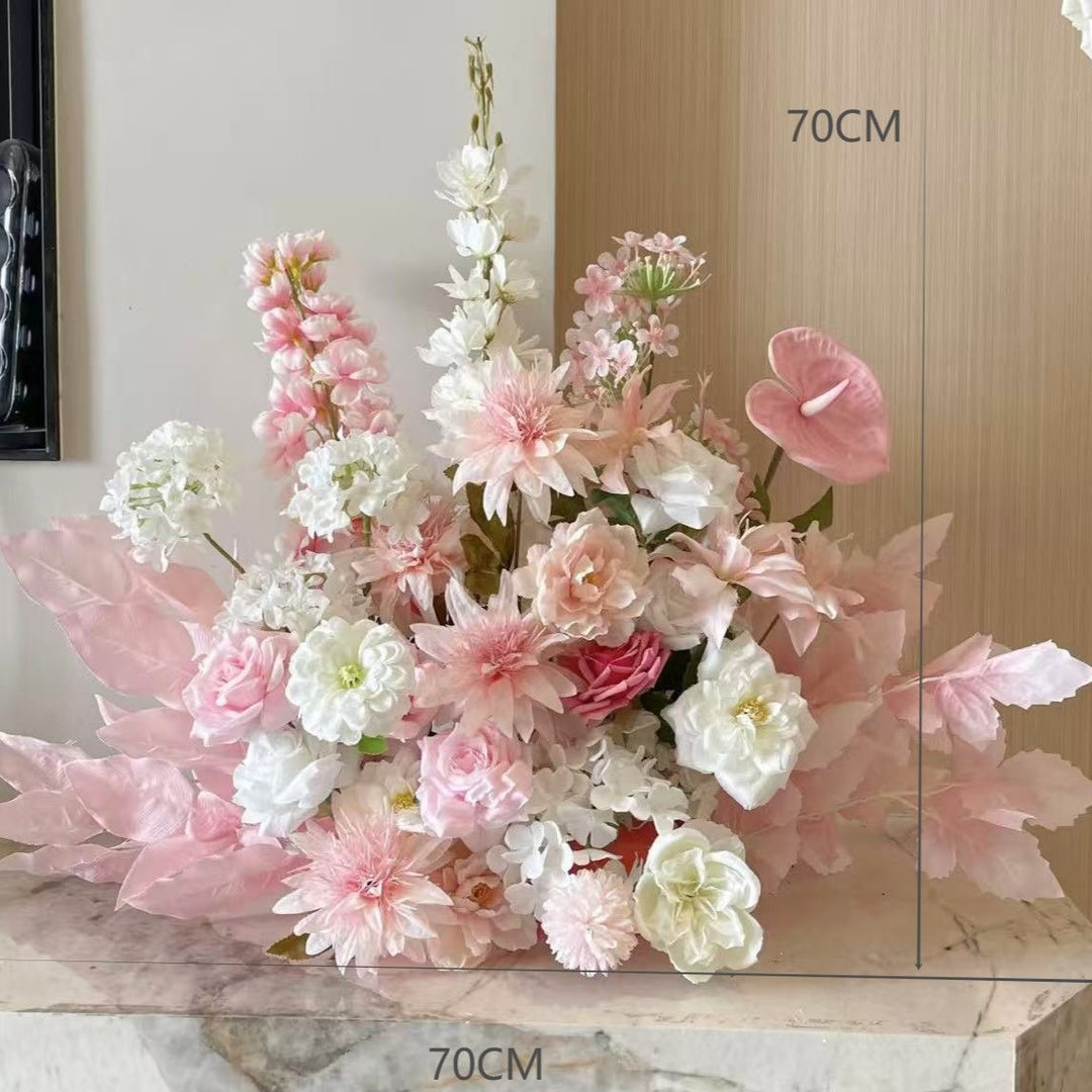 Dekorativer Blumenarrangement