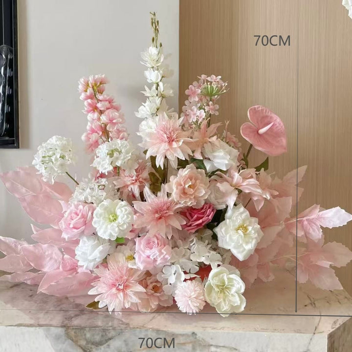 Dekorativer Blumenarrangement