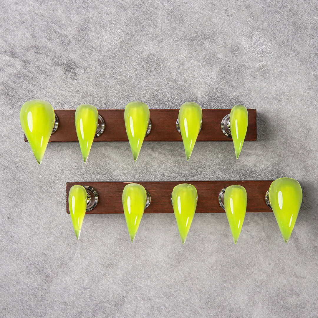Elegante Stiletto Press-On Nail Kit