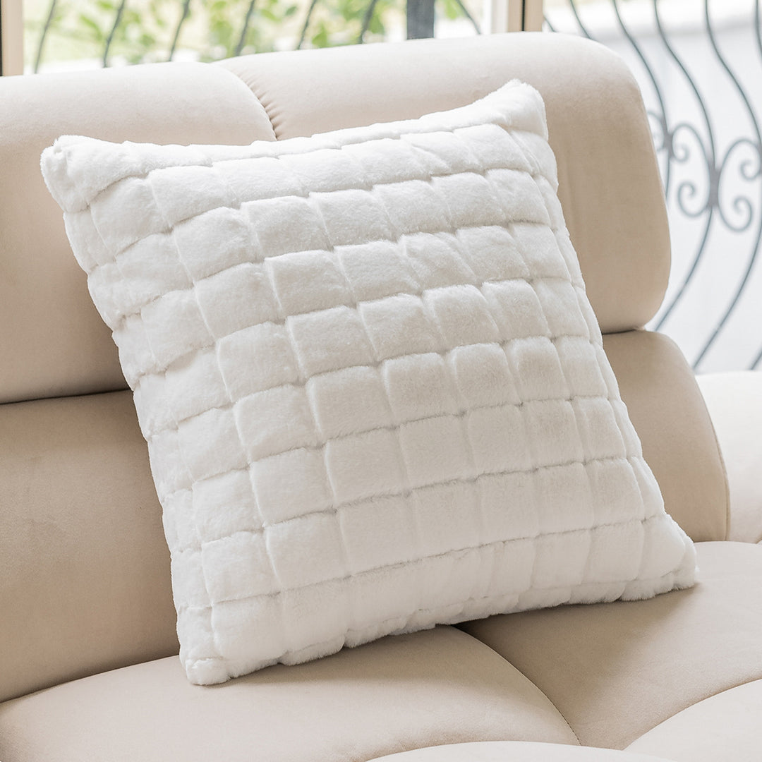 Designer Dekokissen mit modernem Linienmuster