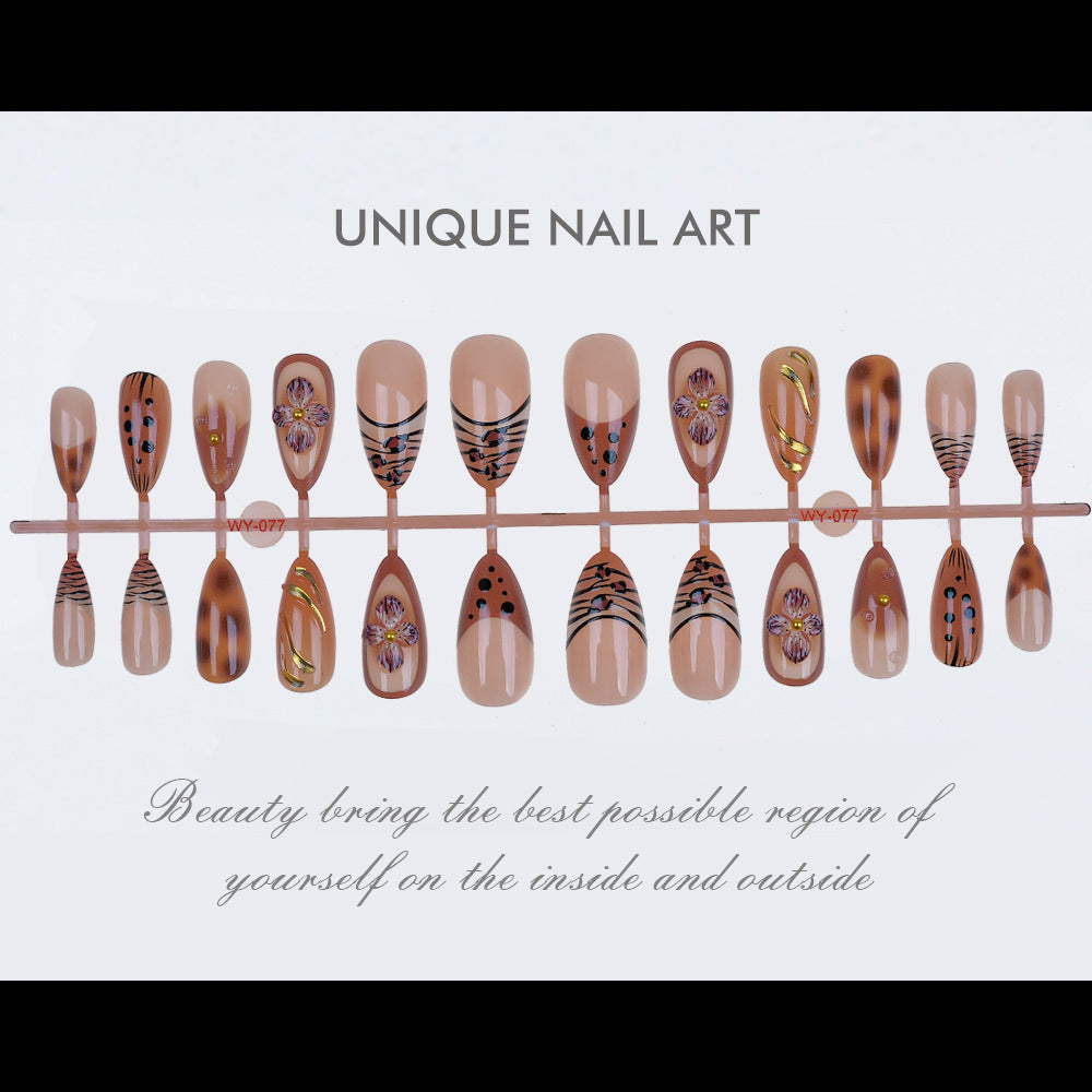 Künstlerisches Press-On-Nagelkunst-Set mit floralem und abstraktem Design Karnz