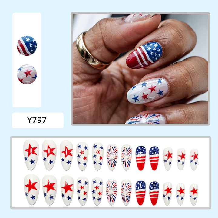 Kunstnägel mit Patriotischen Designs Karnz