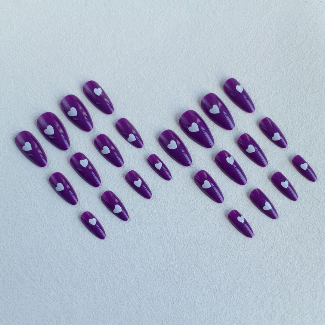 Künstlerisches Herz-Akzent Stiletto Nagelkunst Set