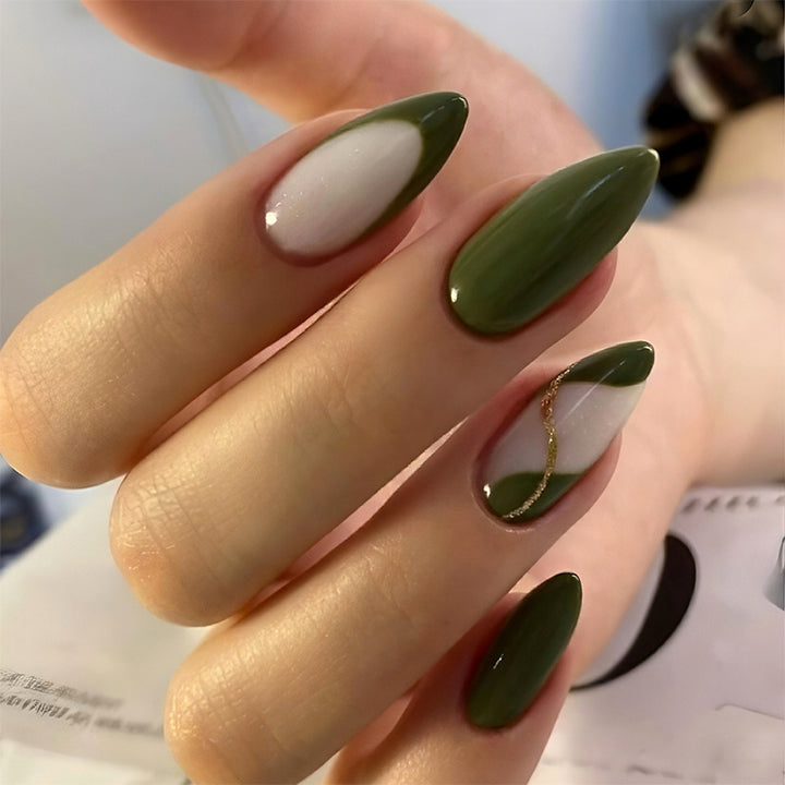 Künstlerisches Press-On-Nagelset mit elegantem geometrischen Design Karnz