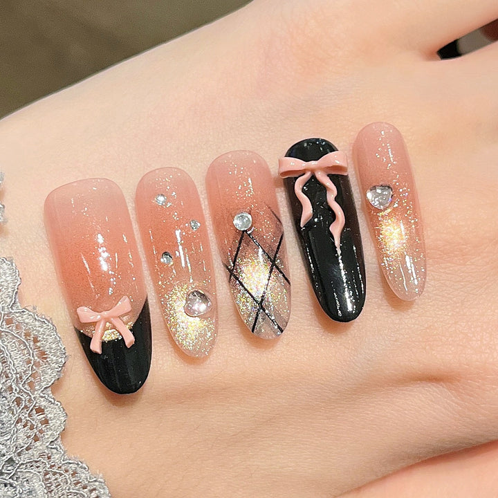 Dekorative Nagelkunst Karnz