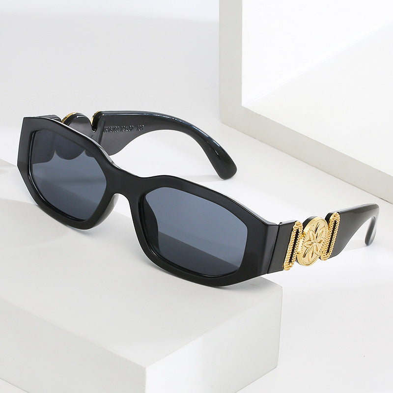 Damen Trendige und stilvolle Sonnenbrille mit luxuriösen Details Karnz