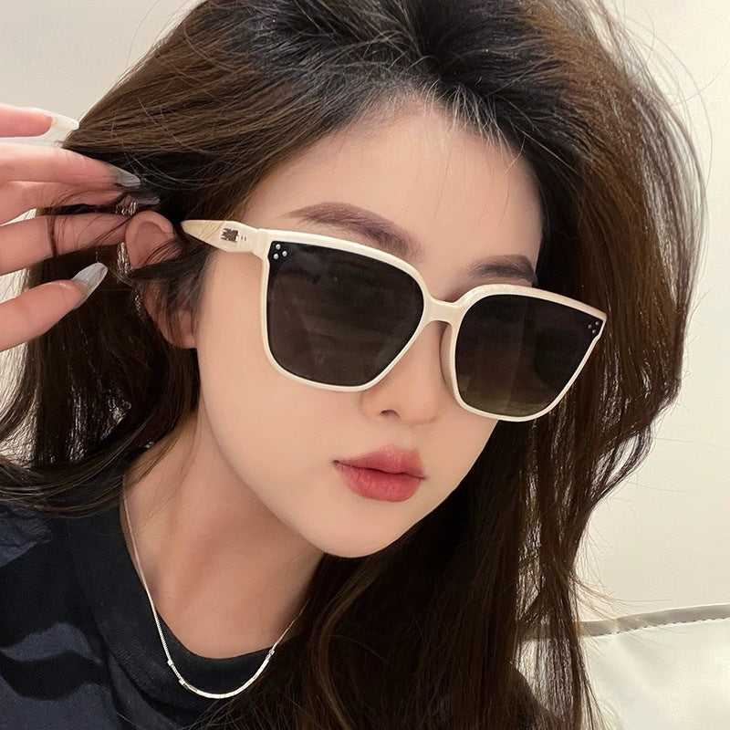 Damen modische oversized Sonnenbrille im Retro-Stil Karnz