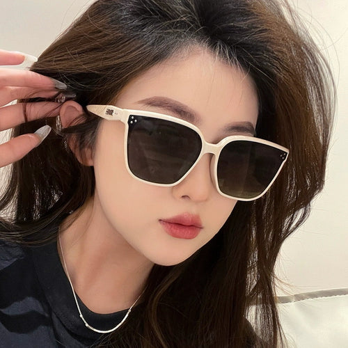 Damen modische oversized Sonnenbrille im Retro-Stil Karnz