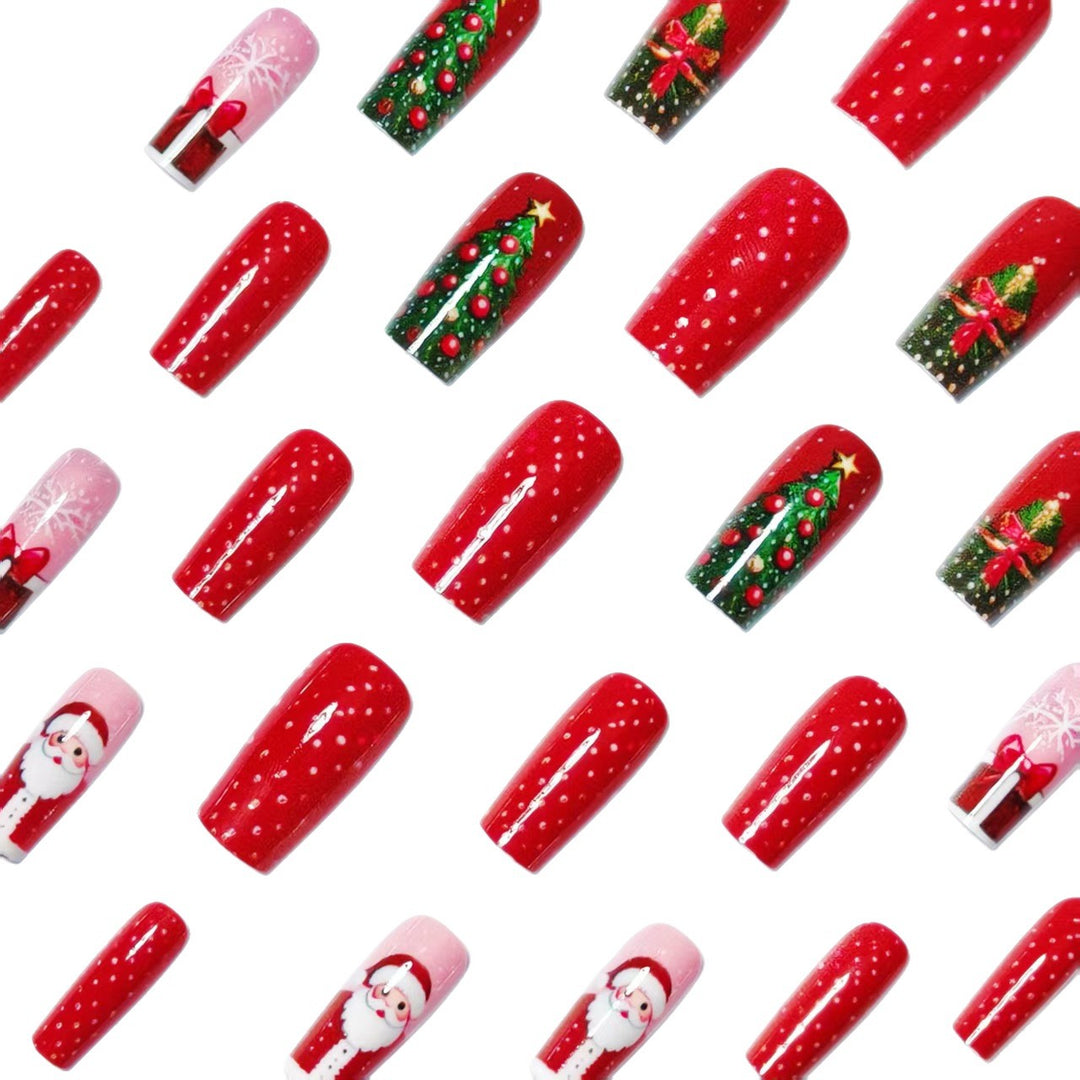 Weihnachtskunstnägel mit Festlichem Santa und Tannenbaum Design Karnz