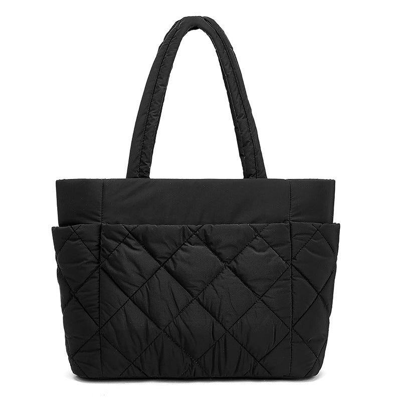 Elegante und Gepolsterte Tragetasche Karnz