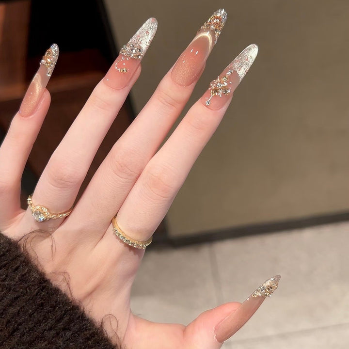 Elegantes Nagelkunstset Karnz