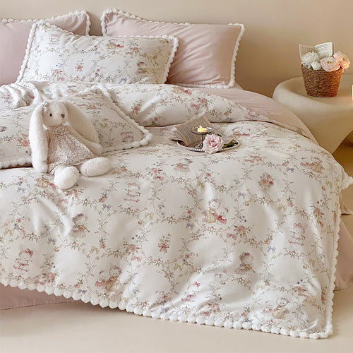Plüsch Baumwoll Bettbezug Set mit Pom-Pom Rand und verspieltem Kinderzimmer Druck