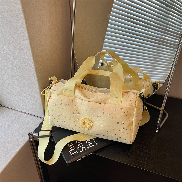 Stylische Sport-Duffle mit Sternmuster