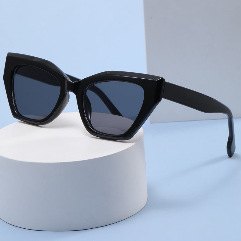Damen asymmetrische Oversized-Sonnenbrille mit trendigem Rahmen Karnz