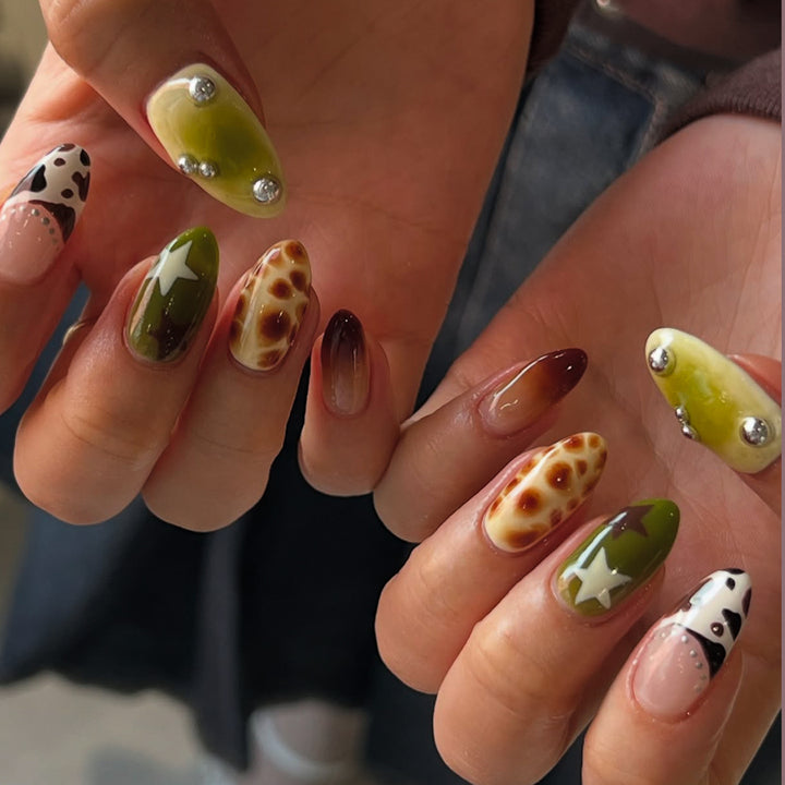 Kreative Kunstnägel mit Einzigartigen Tiermotiven Karnz