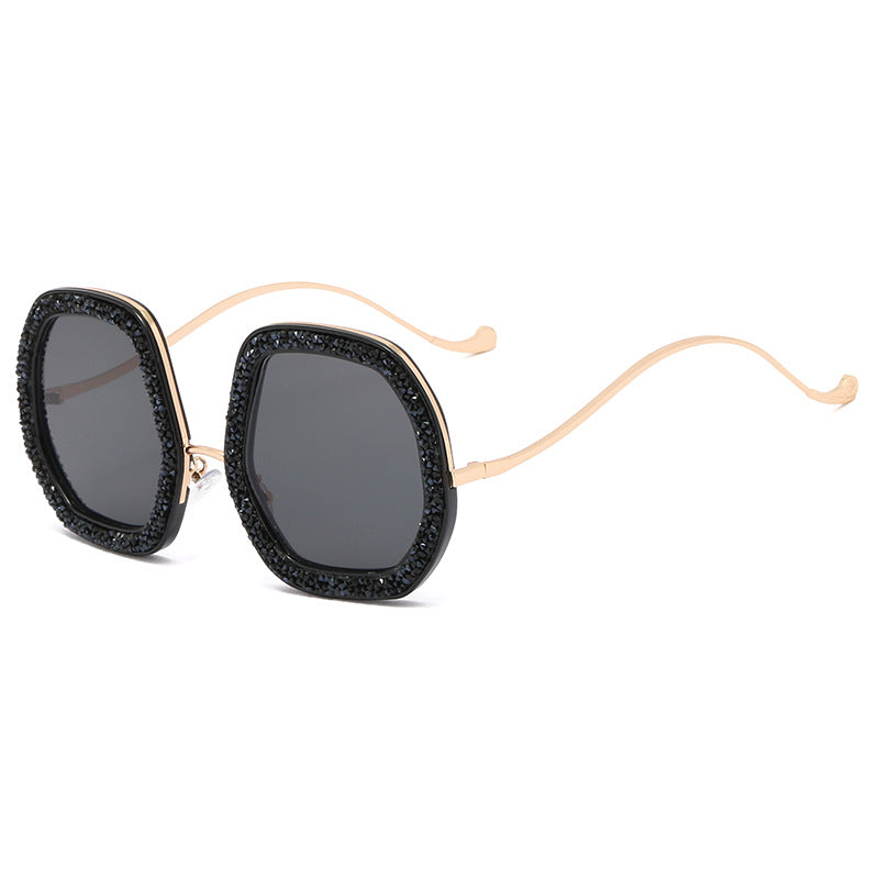 Damen extravagante Sonnenbrille mit funkelndem Rahmen Karnz