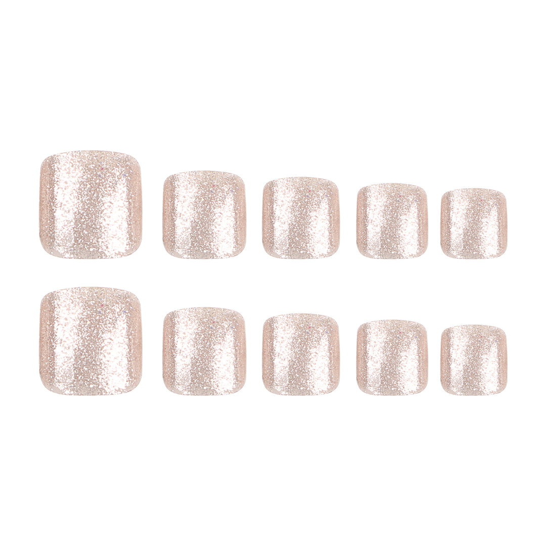 Glamouröse Fußnagelkunst mit funkelnden Glitzerakzenten Karnz