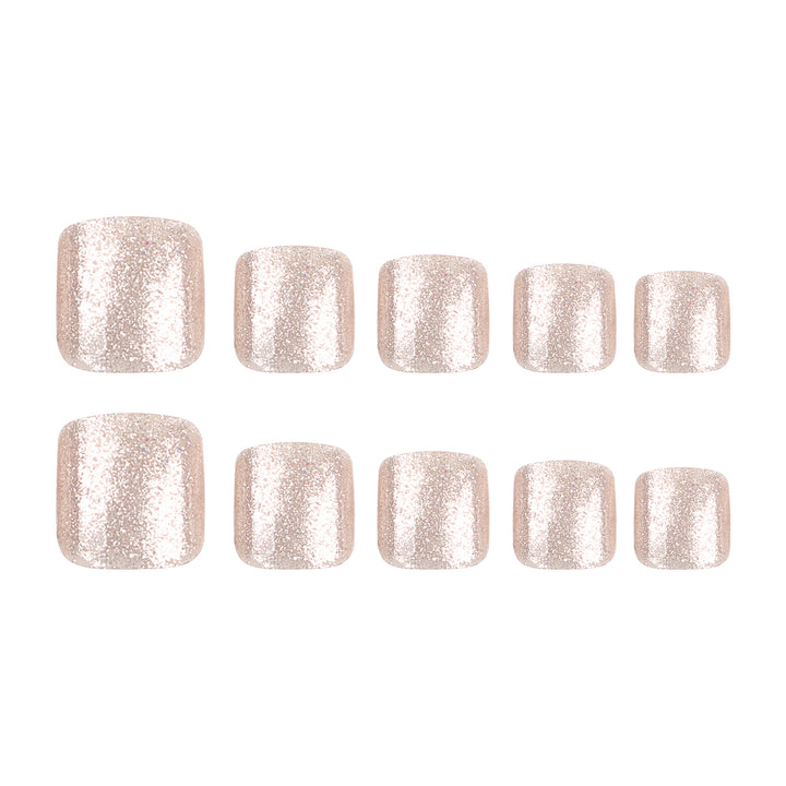 Glamouröse Fußnagelkunst mit funkelnden Glitzerakzenten Karnz