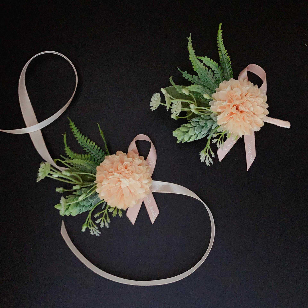 Faux Floral Korsage mit Band