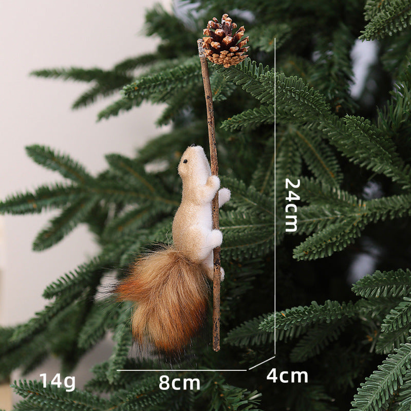 Niedliche Dekorationsfigur mit Eichhörnchenmotiv Karnz